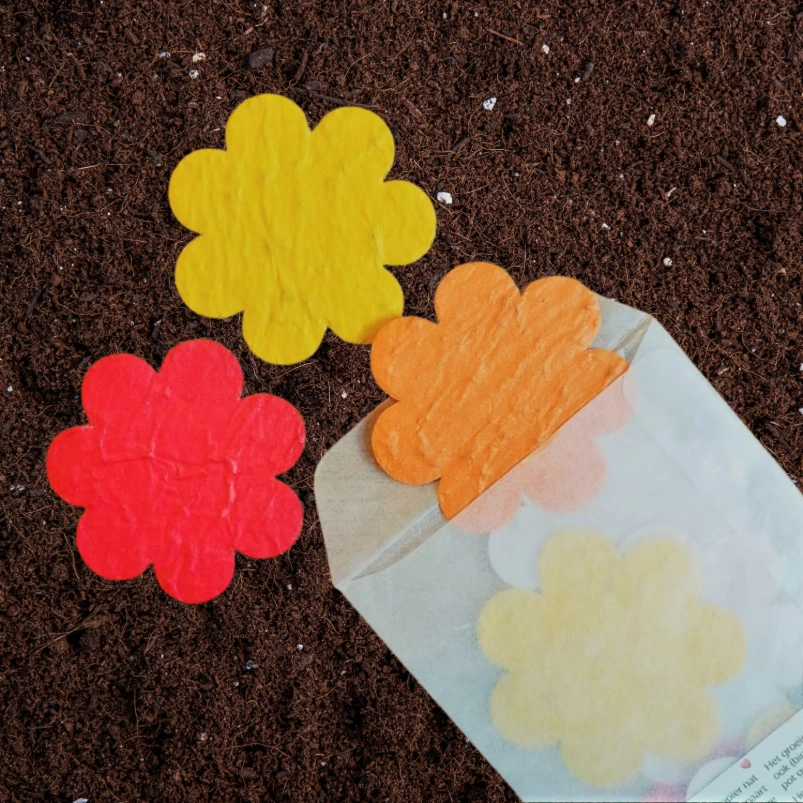 10x Bloem 6cm | Geel-Oranje-Rood (Standaard Groeiconfetti Sticker)